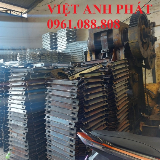 Giá treo cáp chữ D